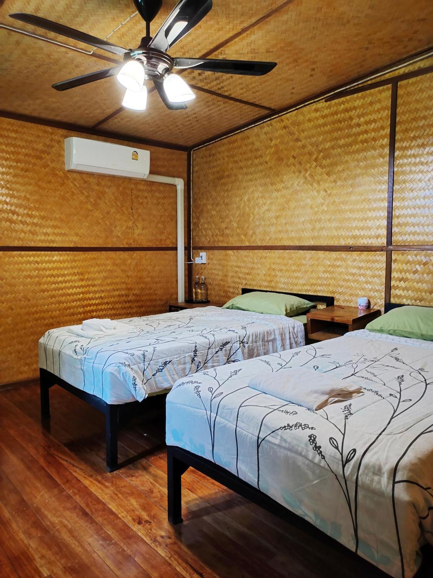 Bansuanphutarn Hotel Ban Pha Saeng Lang Exterior photo