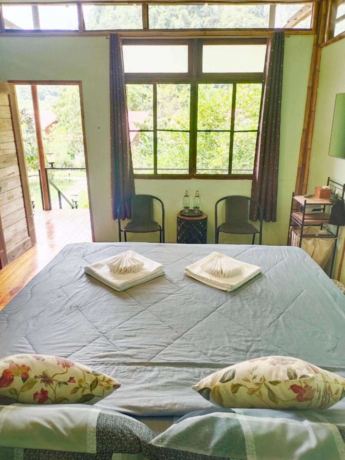 Bansuanphutarn Hotel Ban Pha Saeng Lang Exterior photo